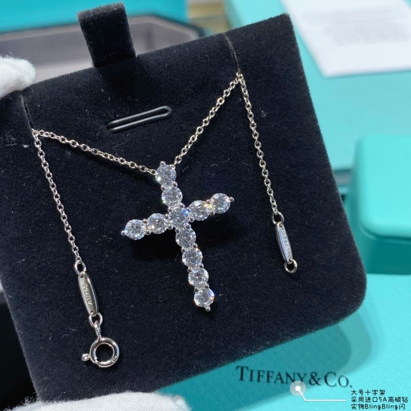 T*f*ny necklaces
